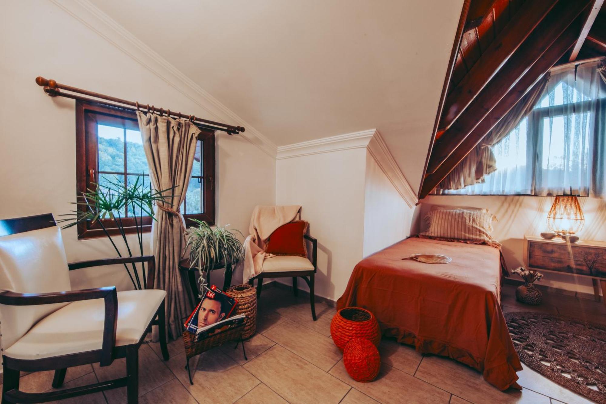 Mesken Inn Hotel Гьочек Екстериор снимка