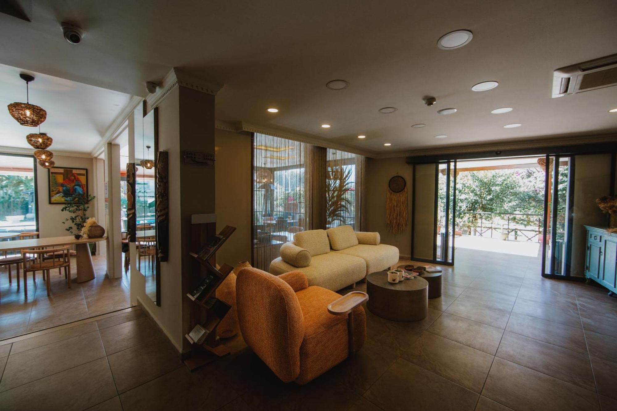 Mesken Inn Hotel Гьочек Екстериор снимка
