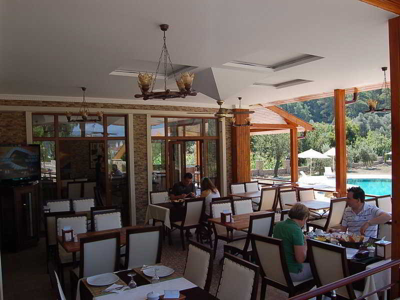Mesken Inn Hotel Гьочек Екстериор снимка