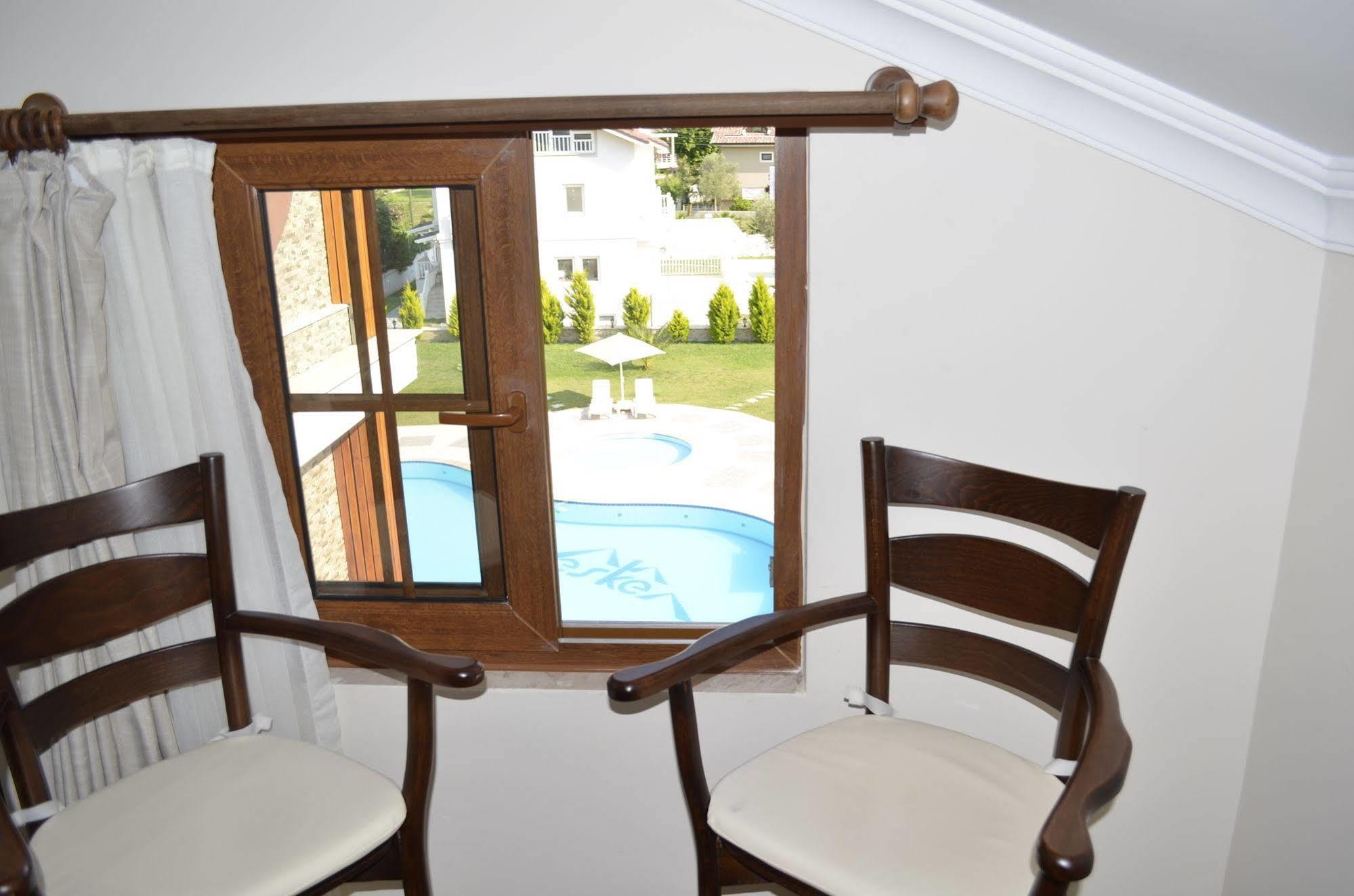 Mesken Inn Hotel Гьочек Екстериор снимка